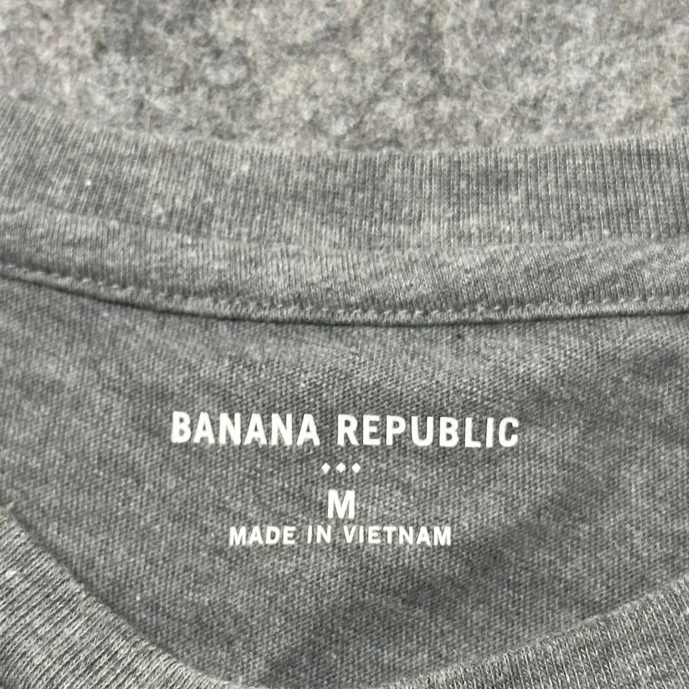 Banana Republic T-Shirt Mens M Gray Irish Pub Whiskey Stout Graphic Short Sleeve
